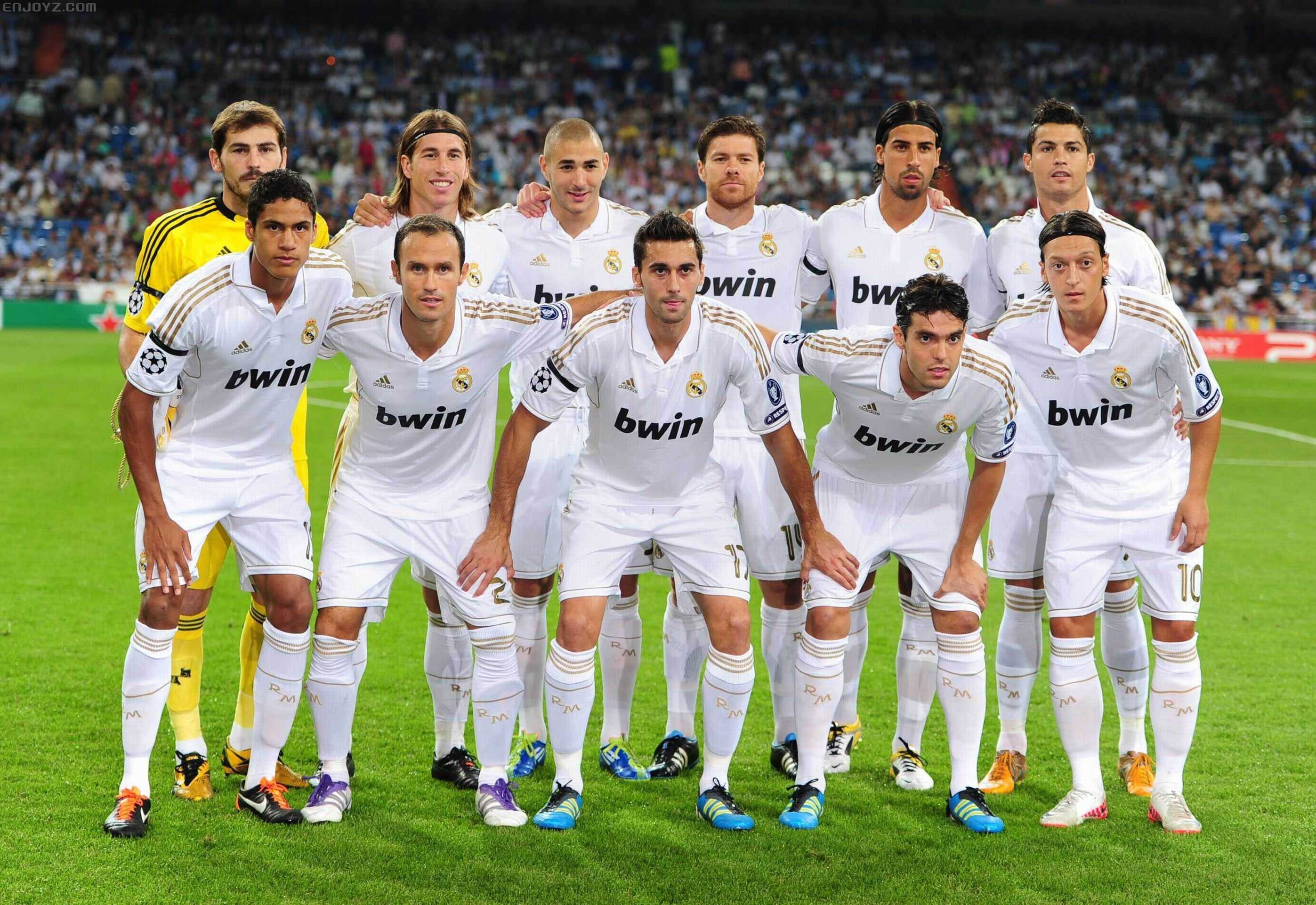 “小”游戏 大反响 腾讯小人国新游引爆市场