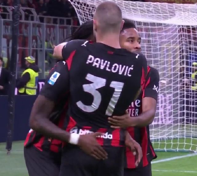 LPL北伐奇迹诞生，Shanks成联赛第一人，从倒数第一，三年打到冠军