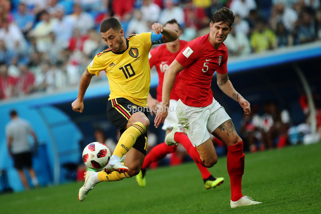 开心坏了，坎塞洛得知即将租借回归巴萨，难掩激动之情