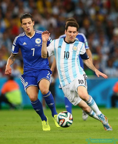 三星电竞显示器连续六年蝉联全球市场榜首